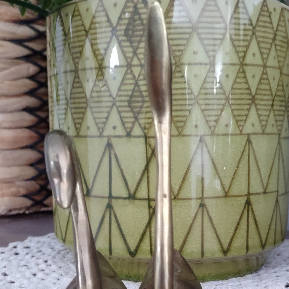 Mid Century Vintage Brass / Gold Swan Figures - Picture 5 of 9
